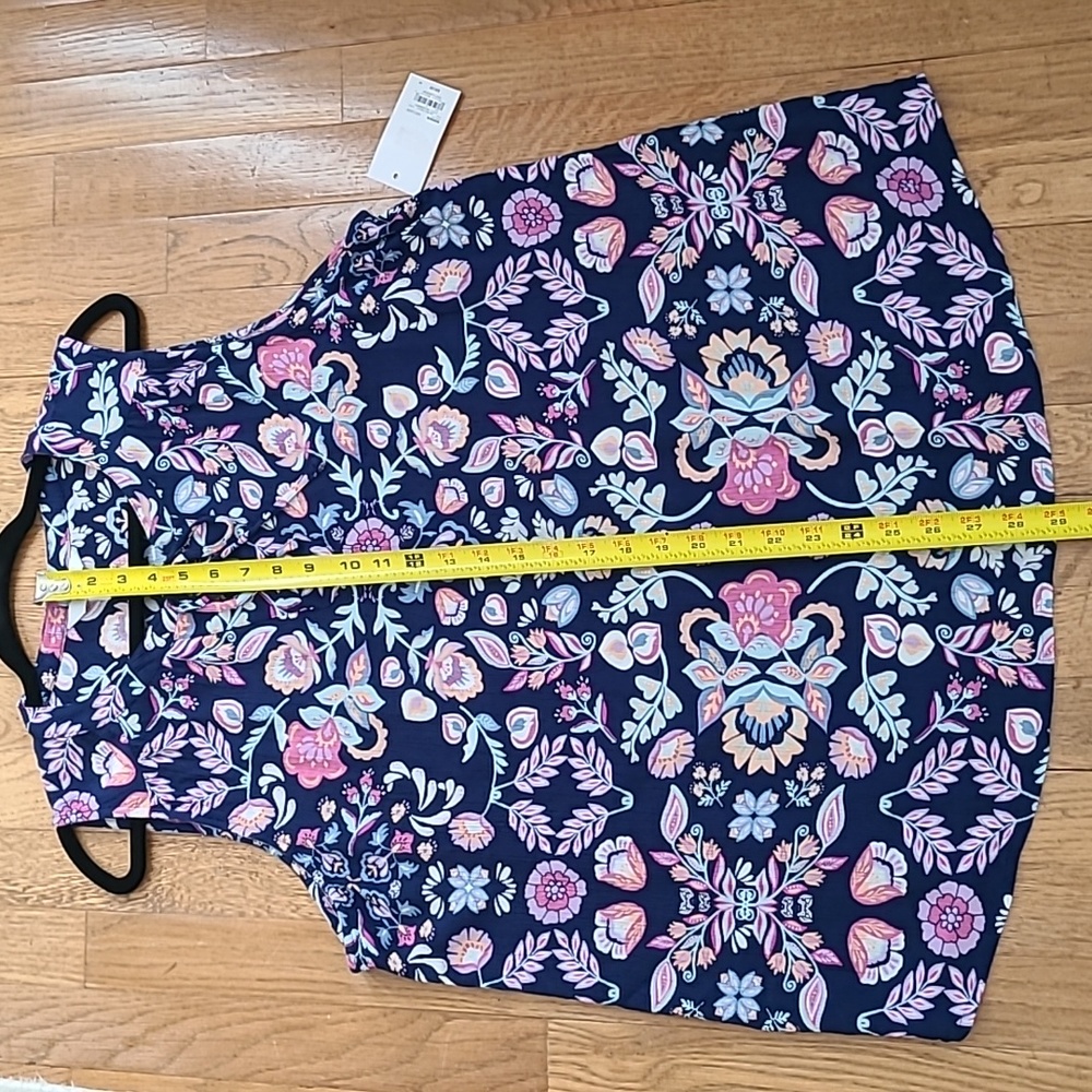 CROFT AND BARROW WOMENS BLUE AND PINK FLORAL SLEEVELESS SUMMER TOP SIZE LARGE - Picture 14 of 15